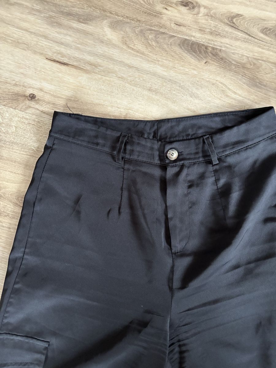 Pantaloni: Schwarze Hose Satin – Usato da Zug venduto da sarah26f 1