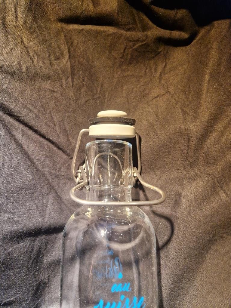 Gläser, Krüge & Flaschen: Wasserflasche – Gebraucht aus Oberweningen von shaw19 1