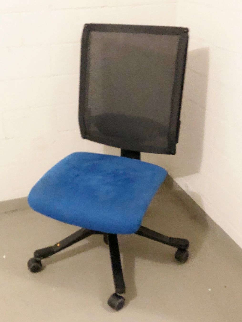 Giroflex Chaises: Bürostuhl Marke Giroflex 51 - 4877 – Neuf (Voir description) à Glattbrugg par Ariel012 5