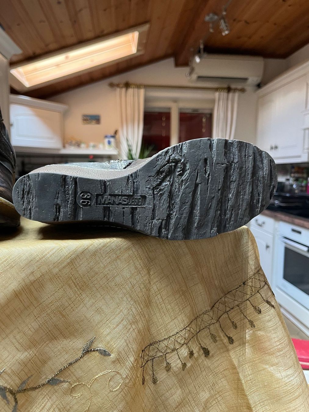 Chaussures femmes: Bottes en cuir et fourrure – D'occasion à Sion par dol_v5bk 3