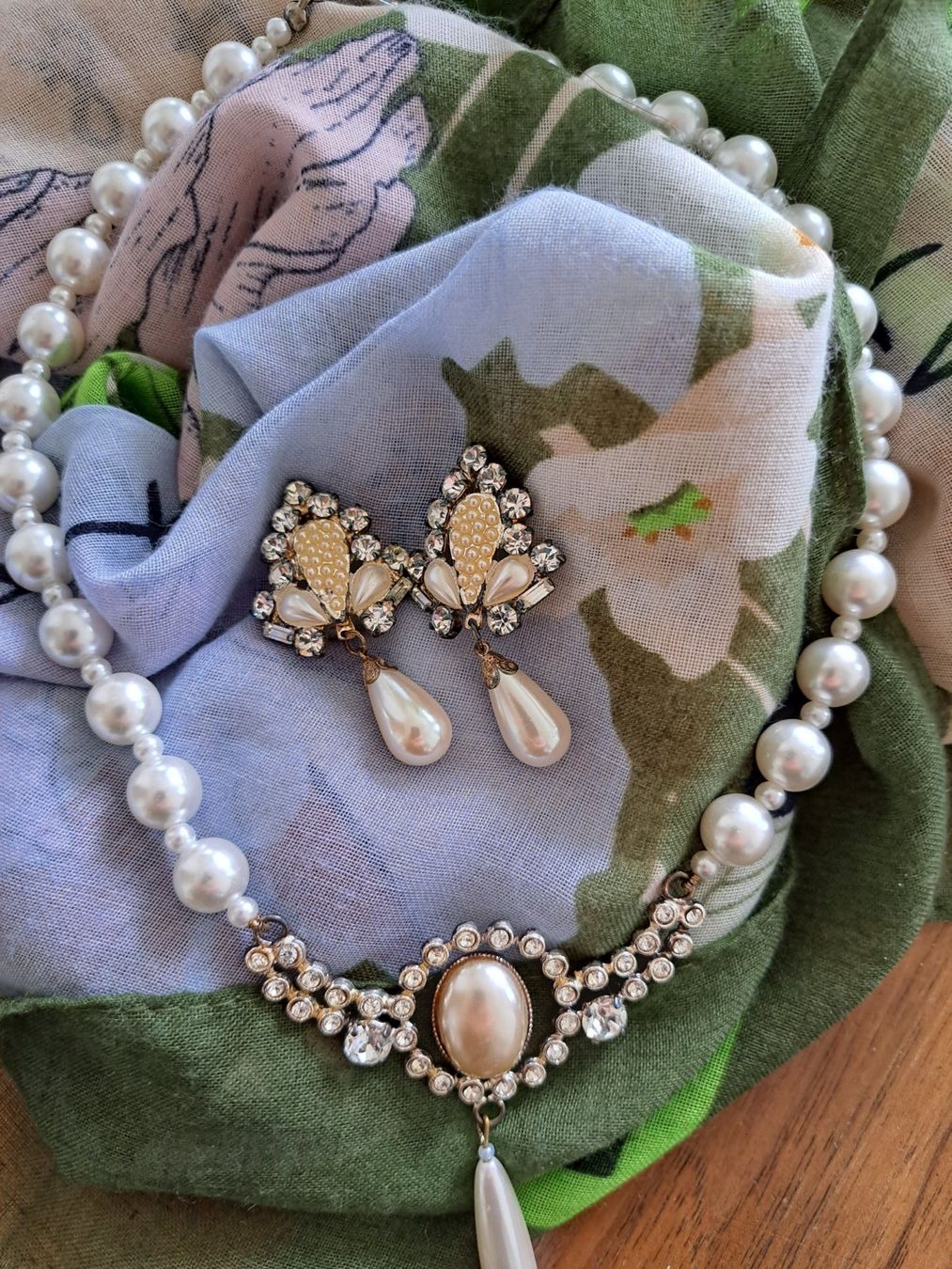 Altri gioielli: Schmuck Kette,  Perlen, Hochzeit, Fest – Usato da Thun. venduto da countrygirl12