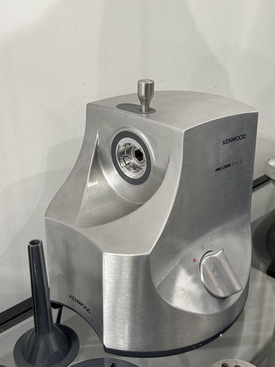 Kenwood Elettrodomestici da cucina: Fleischwolf Kenwood Pro 2000 Excel gebraucht – Usato da Allschwil venduto da Chelsea_16 3