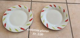 2 assiettes plates