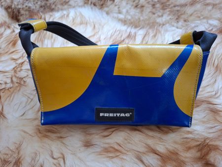 Freitag Tasche Laura blau gelb