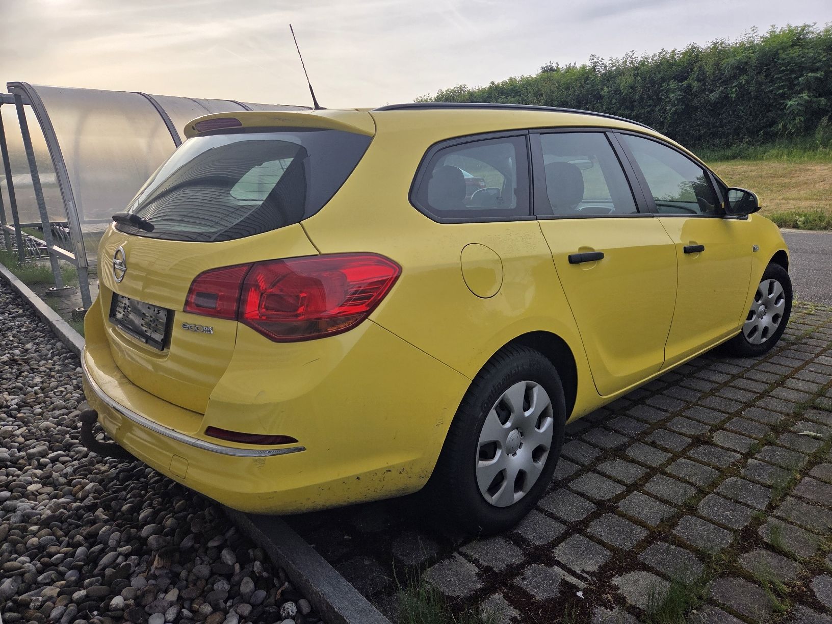 Opel Automobili: Opel Astra J 1.6 Diesel  – Difettoso da Solothurn venduto da LYRELA 2