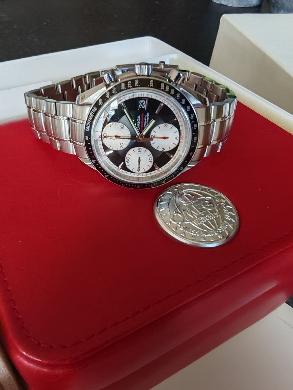 Omega Orologi: Oméga Speedmaster Date Chrono Full Set année 2009 – Usato da TROISTORRENTS venduto da winwin63 1