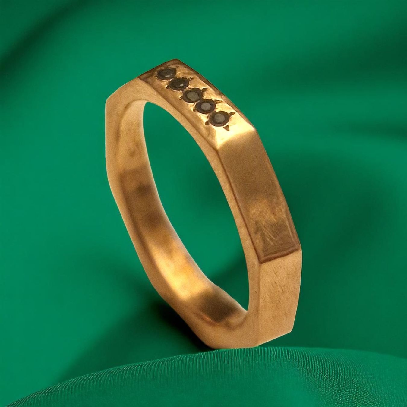 Anelli: Achteck-Ring Bronze mit 4 Spinellen, Grösse 58.7 – Nuovo e nell'imballaggio originale da Aarau venduto da Schmuckhoehle_MD 8