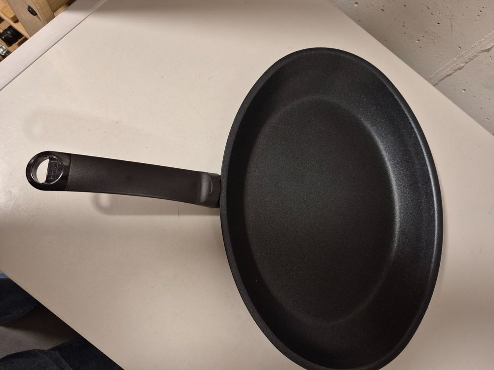 Poêle à Poisson Kuhn Rikon Fish Star - Anti-adhésive 36x25cm - Forme Spéciale Poisson - Nettoyage Facile