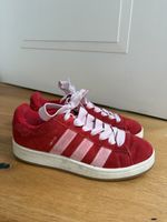 Rote Adidas Campus Schuhe