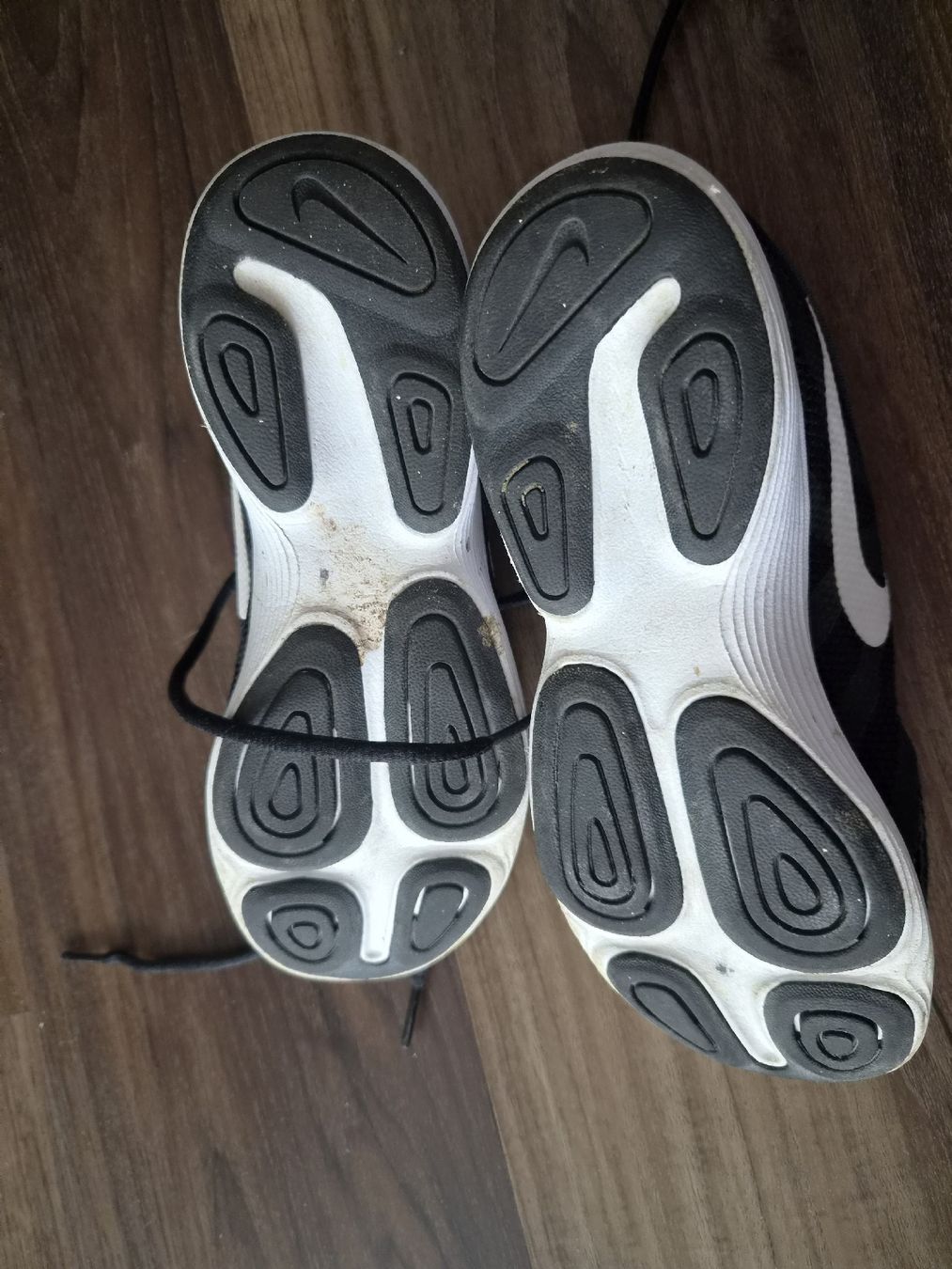 Nike Scarpe da uomo: Nike Turnsche Grösse 35.5 – Usato da Altishofen venduto da tammy05 3