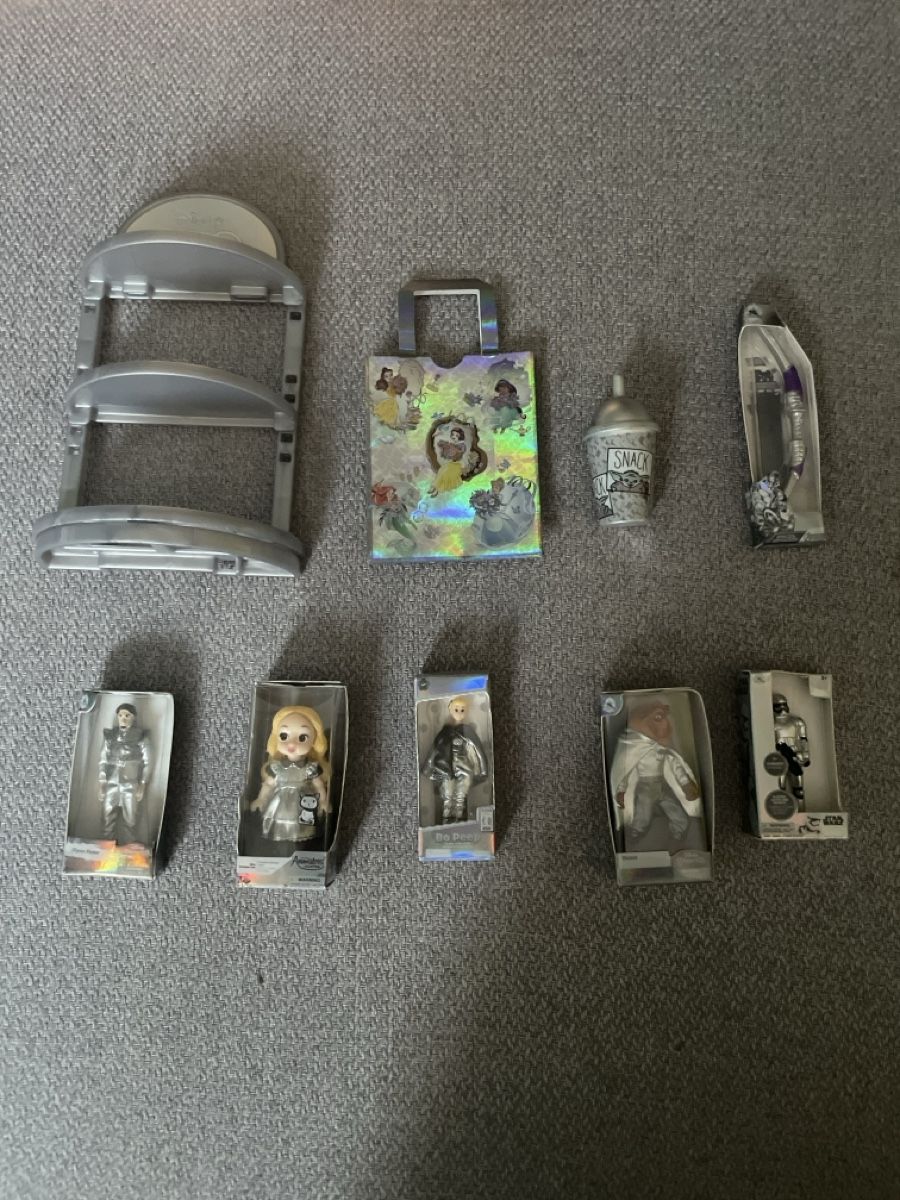 Disney Figuren: Mini Brands Disney Metalic Edition – Neu (gemäss Beschreibung) aus Lenk im Simmental von banane50626