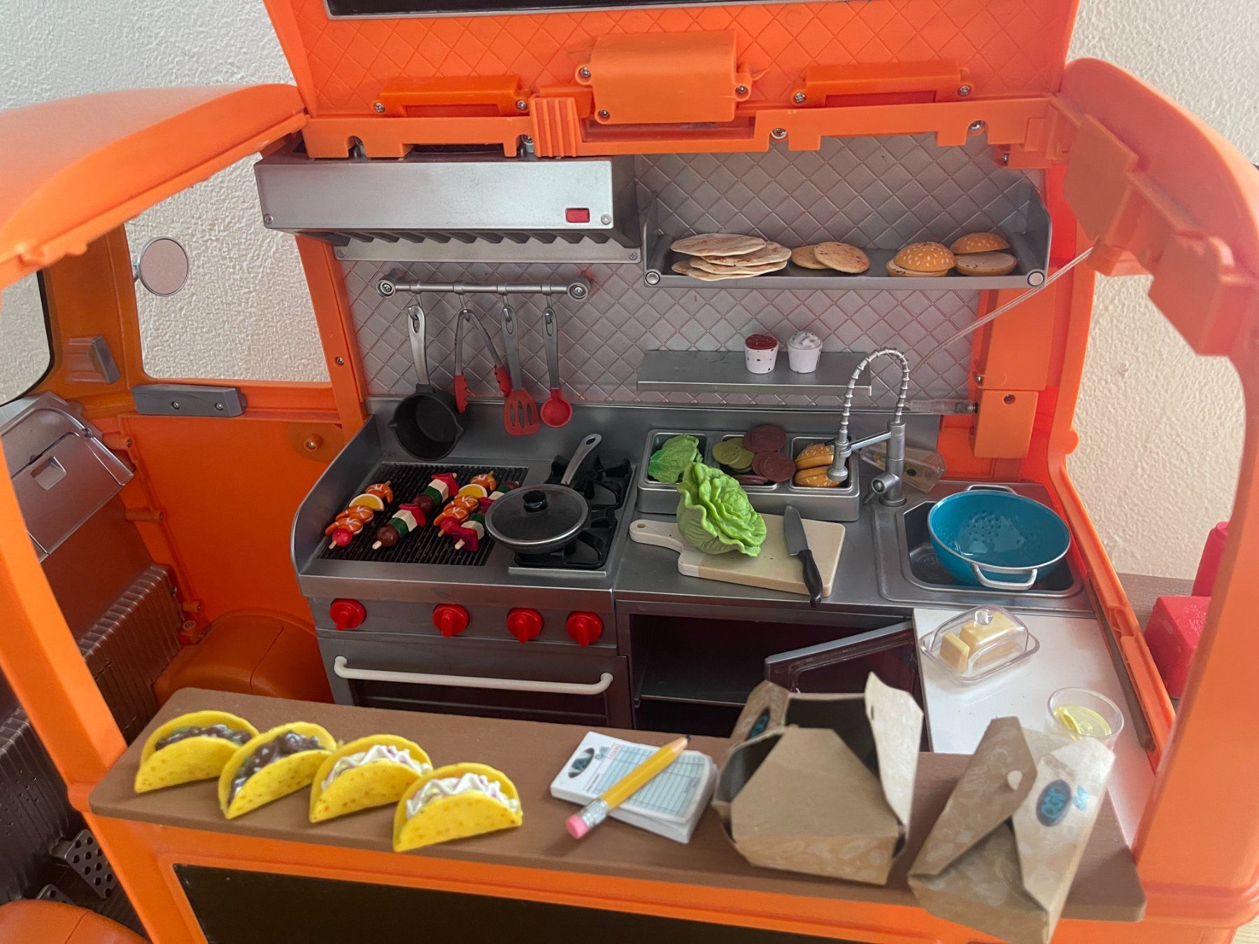 Our Generation Spielzeuge: Our generation Food Truck – Gebraucht aus Greifensee von guteangebote 1