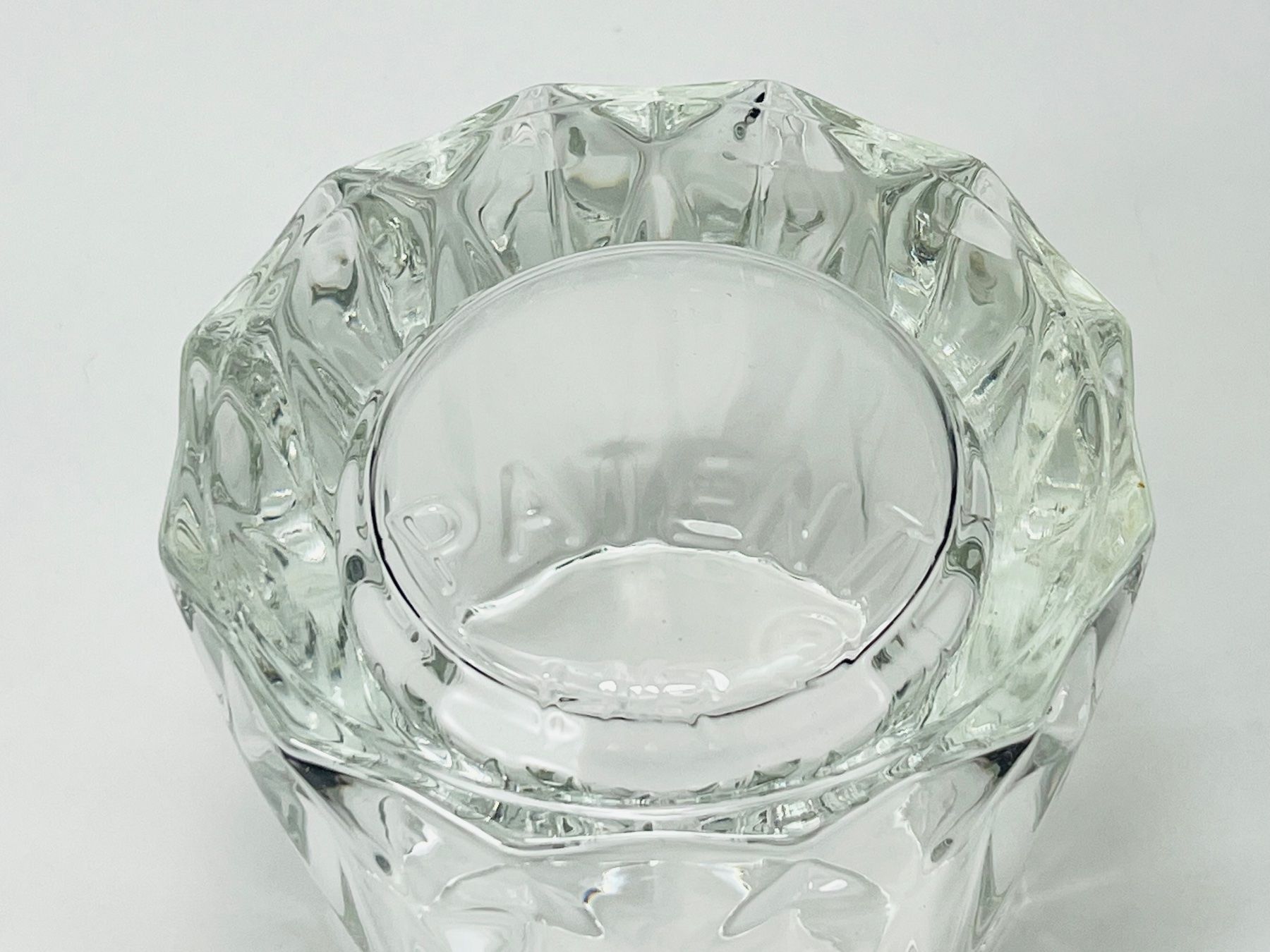 Portacandele: PATENT HR - Pressglas Windlicht / Vase – Usato da Zürich venduto da Arche_Brockenhaus 6