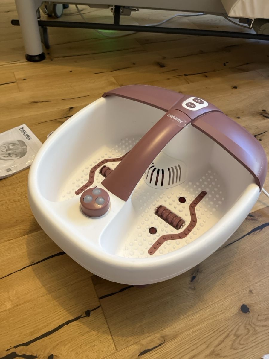 Pedicure: Fussbad Wanne kaum gebraucht – Usato da Reinach BL venduto da katman 1