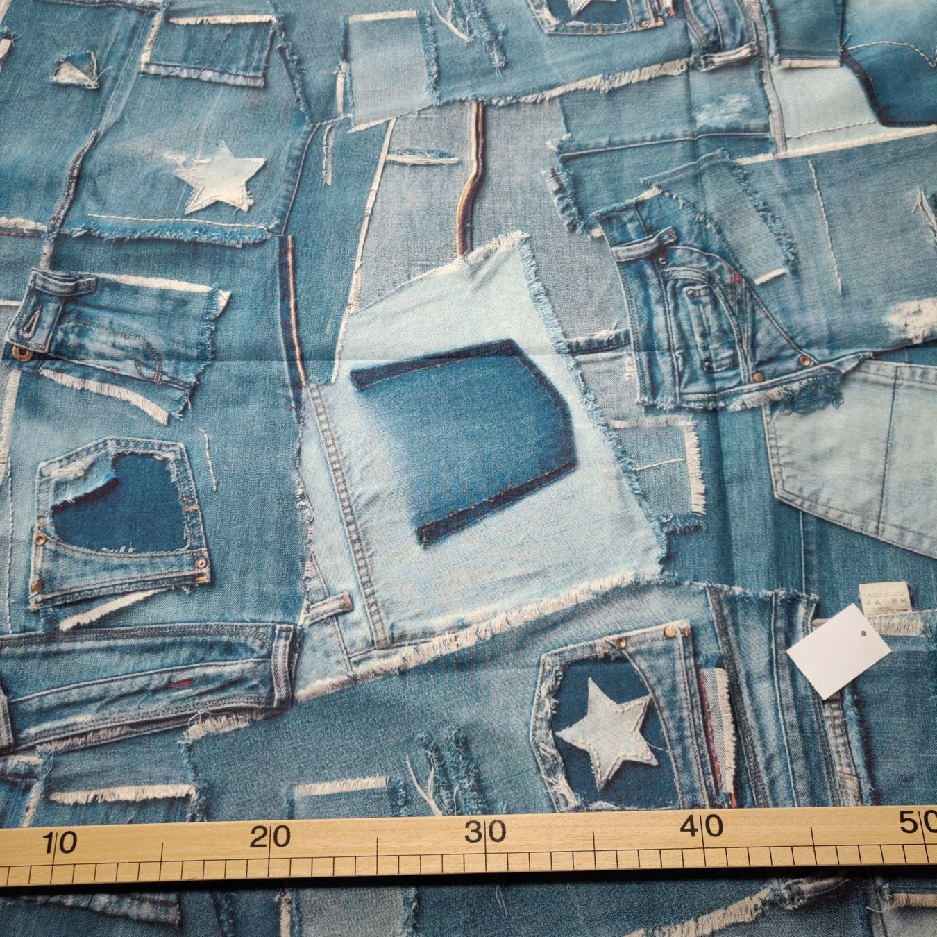Tessuti: Ital. Seide 100% Stoff 1.50x1.35m blu jeans patchwork chiaro – Nuovo (secondo la descrizione) da Lufingen venduto da Voyager7 4