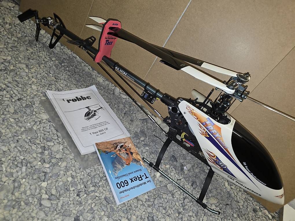RC Modellbau: RC Helicopter Trex 600 CF – Gebraucht aus Lenzburg von  4