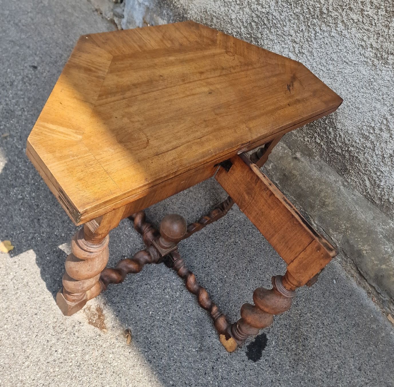 Tavoli: table demi-lune  – Usato da Lausanne venduto da ama_2fz8 1
