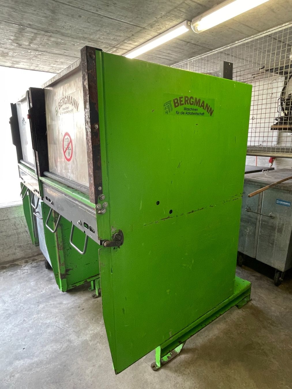 Abfall Pack Station APS 800 / Containerpresse (Gebraucht) in Rümlang ...