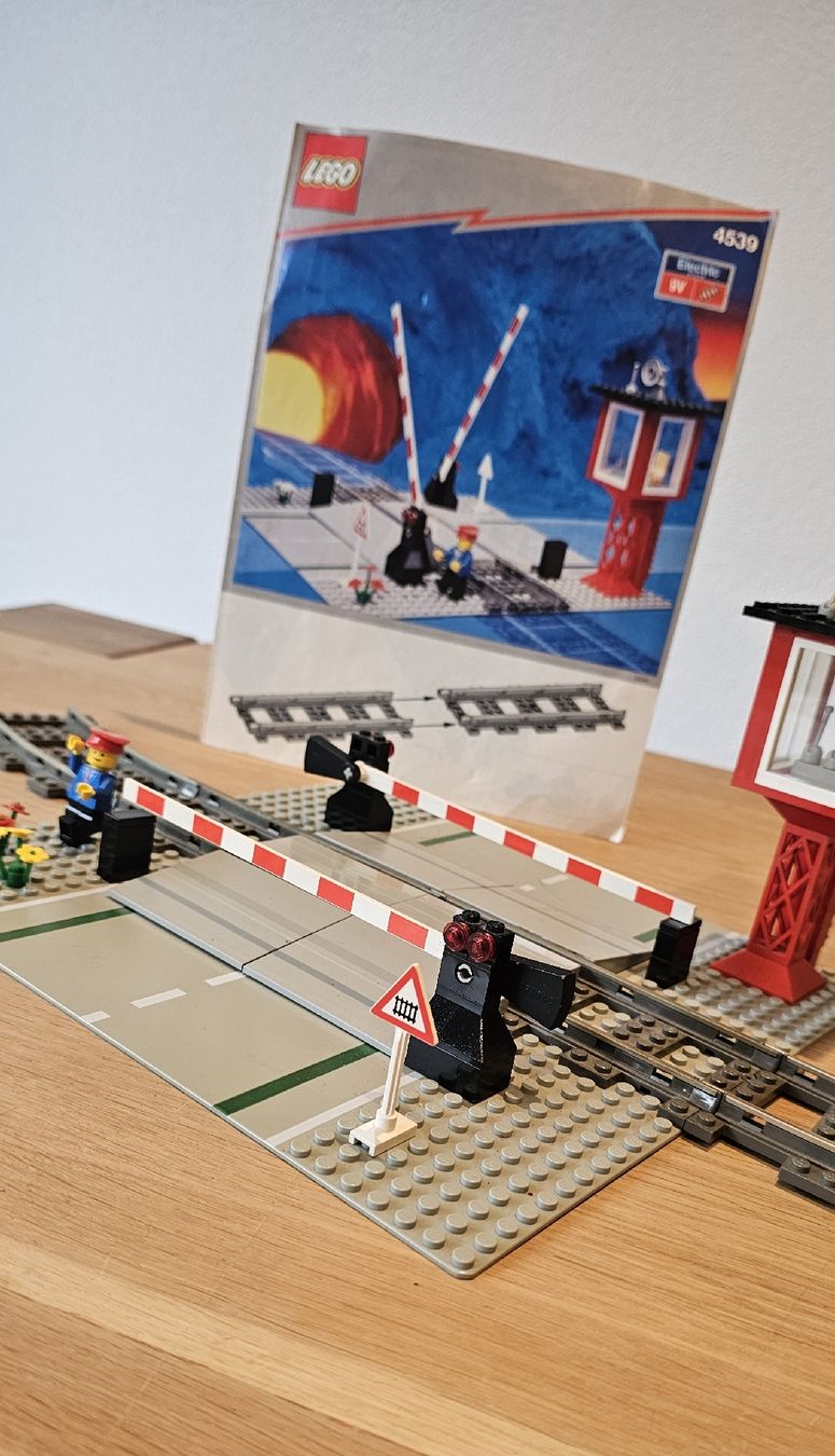 Lego Kit di costruzioni: Lego System 4539 passage à niveau – Usato da Troistorrents venduto da Foes1986 2
