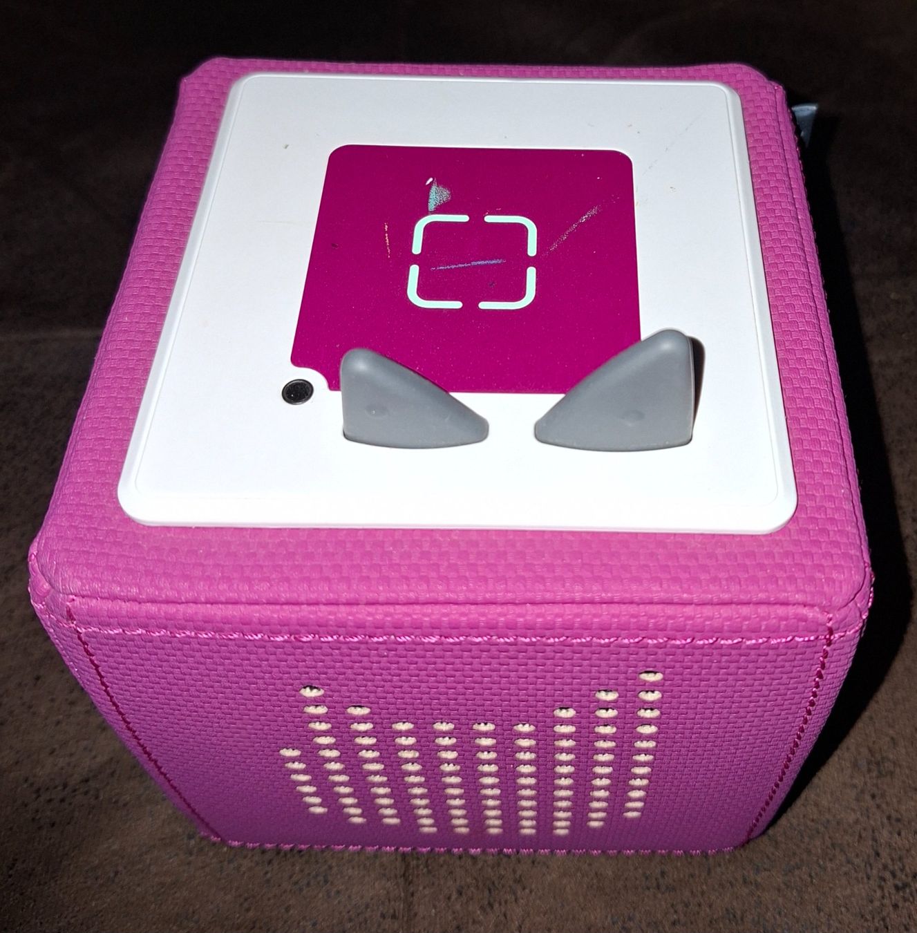 Tonies Giocattoli: Toniebox Beere mit Ladestation – Usato da Reiden venduto da mirtox