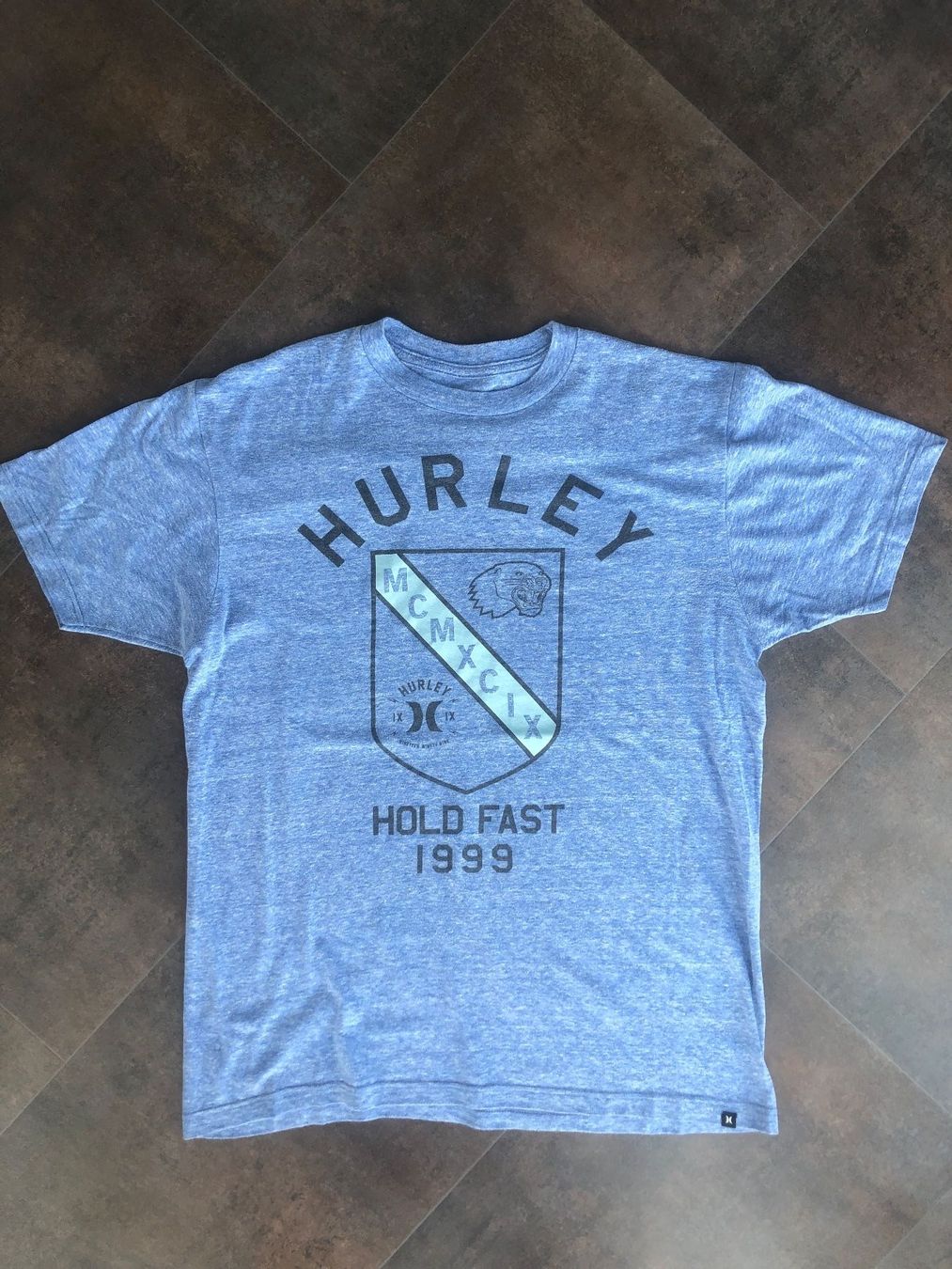 T-shirt: HURLEY Gr. M NP Sfr. 35.-- – Nuovo (secondo la descrizione) da Zürich venduto da Amaretto_zh