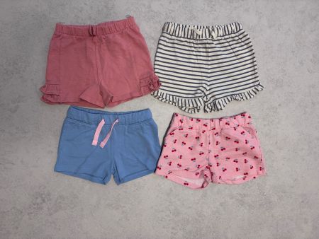 4 süsse Mädchen Shorts / kurze Hosen Grösse 98