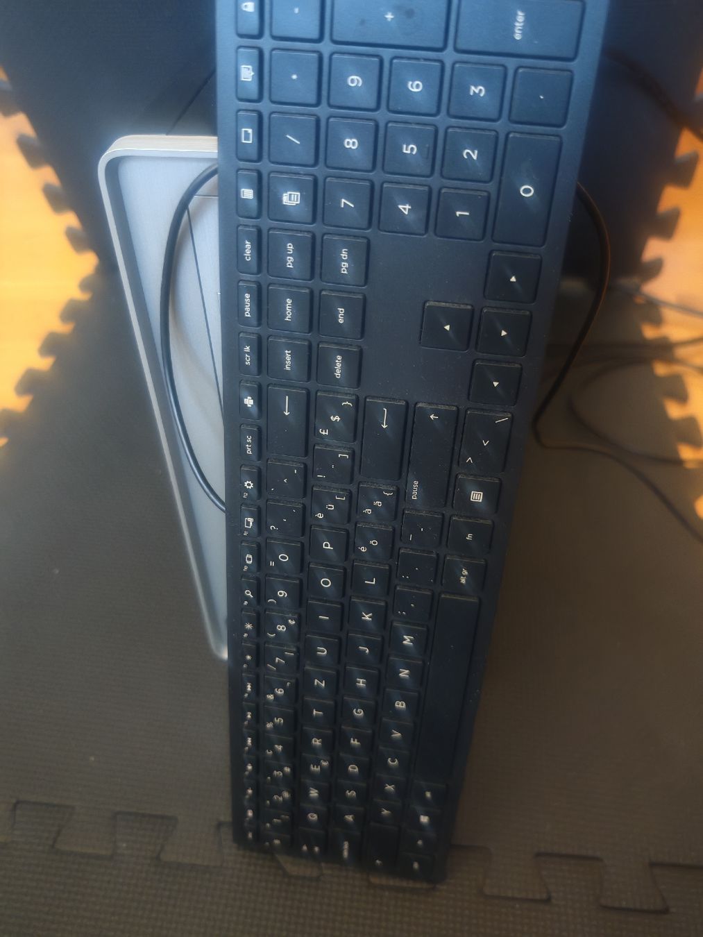 PC: HP Desktop PC avec RAM et SSD – Nuovo (secondo la descrizione) da Lausanne venduto da Mati.hon 1
