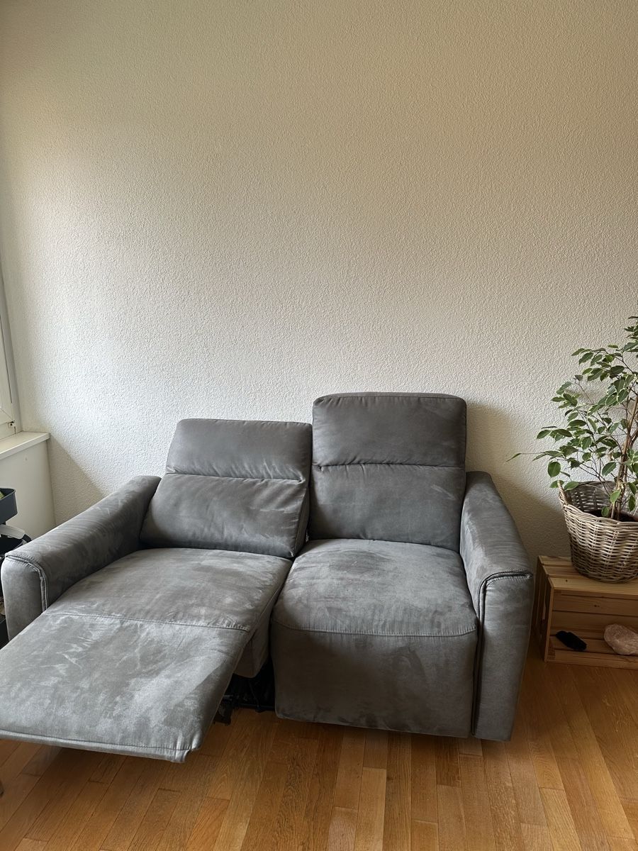 Divani: 2er Sofa mit Relaxfunktion – Usato da Suhr venduto da eli_2mjc 1