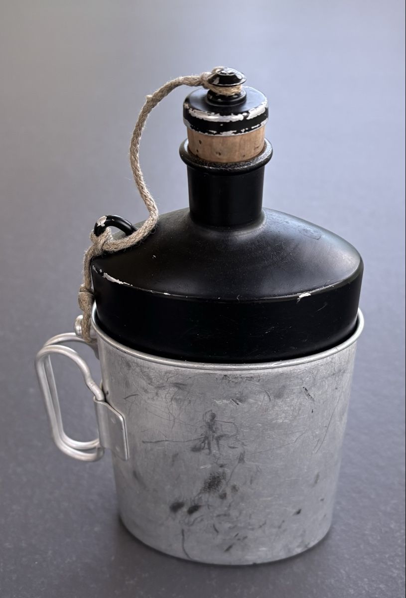 Schweizer Armee Ausrüstung & Ersatzteile: Feldflasche mit Becher Original Militär Schweiz – Gebraucht aus Rothrist von Dluna1 1