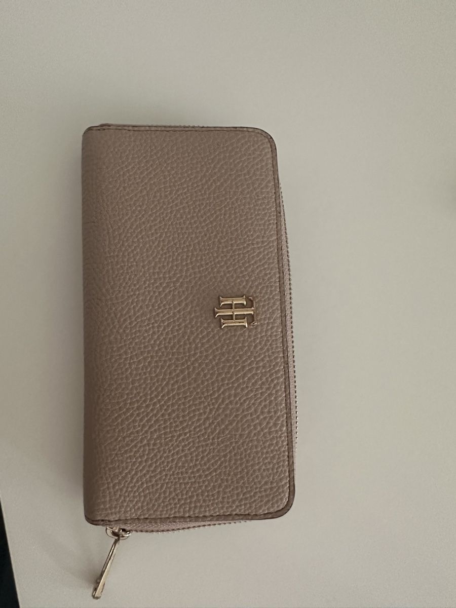 Portamonete: Tommy Hilfiger Portemonne – Usato da Buttikon SZ venduto da Dana2002