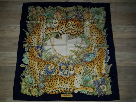 SALVATORE FERRAGAMO Foulard en soie / Seiden Foulard