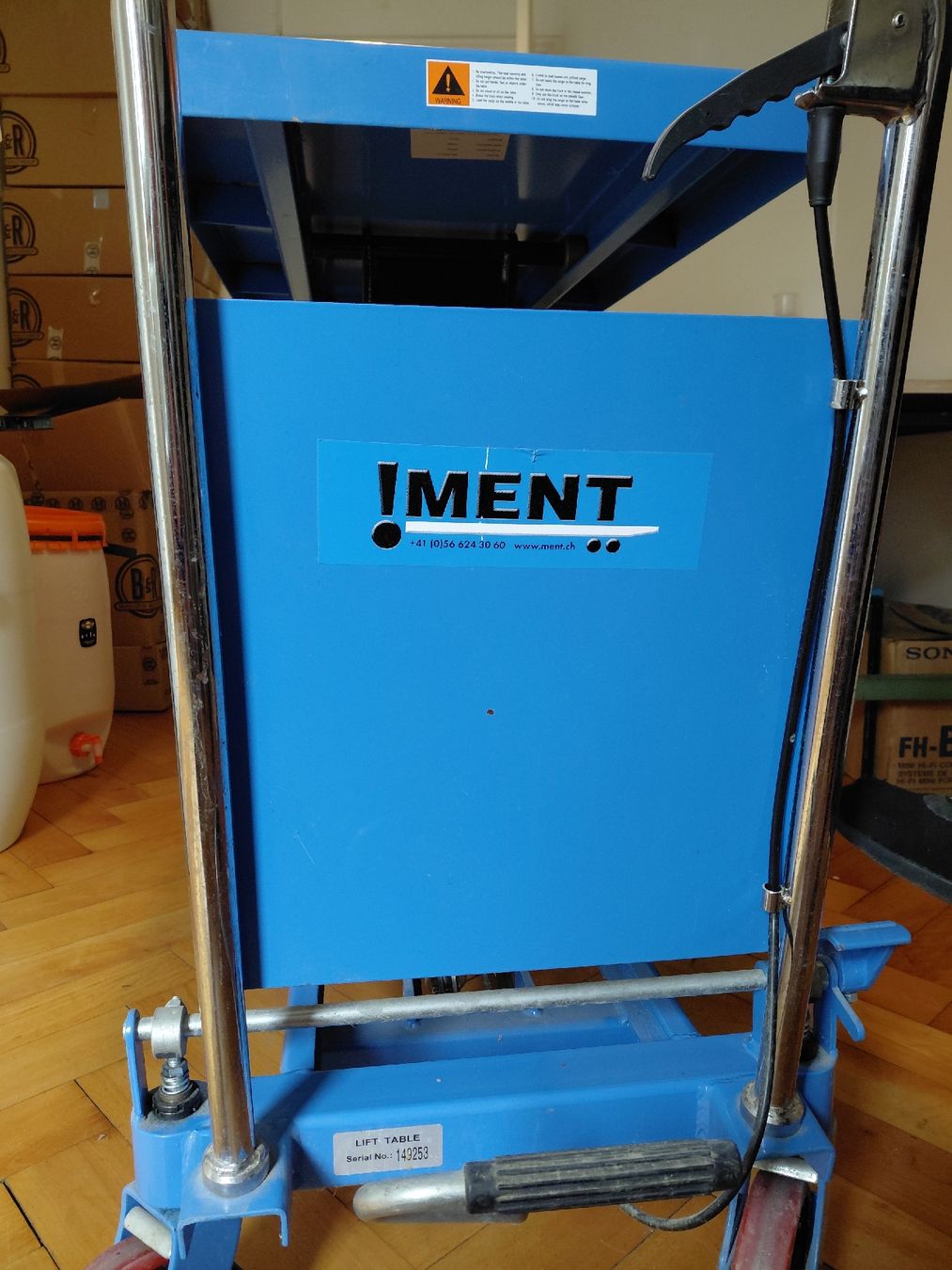 Hub & Switch: Scheren-Hubwagen, Tragkraft 800 kg – Usato da Nidau venduto da Philipp2560 2
