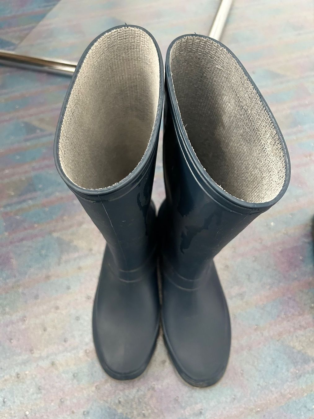 Herrenschuhe: Gummistiefel gr. 35  grau – Gebraucht aus Wädenswil von jotijo