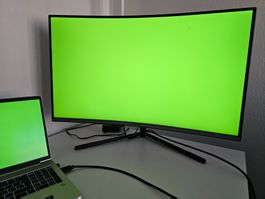 Samsung 32" Curved Monitor – 4K UHD | Top Zustand