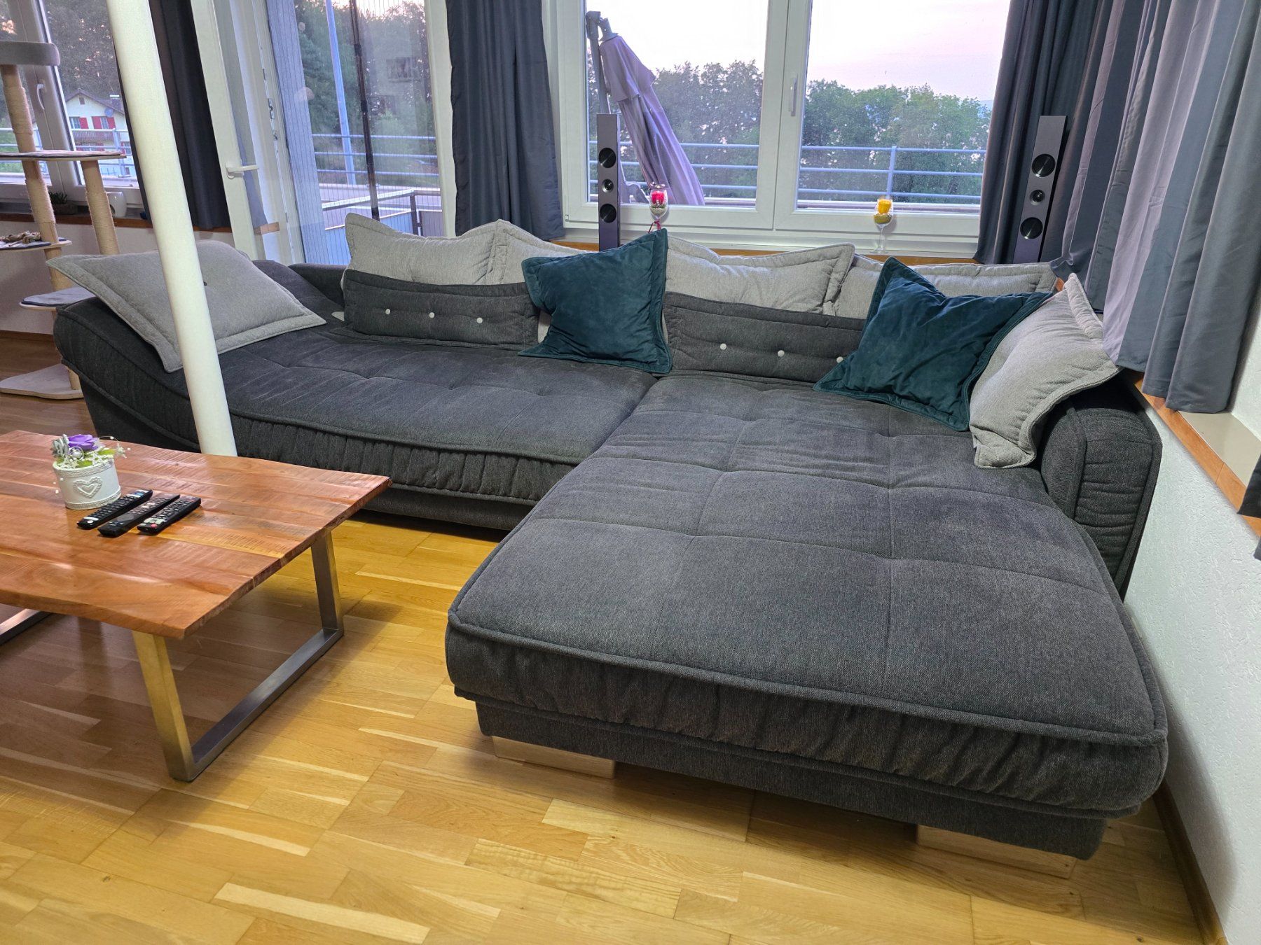 Divani: Riesiges & mega gemütliches XL Ecksofa (Anthrazit/Grau) – Usato da Walzenhausen venduto da celinanuni 1