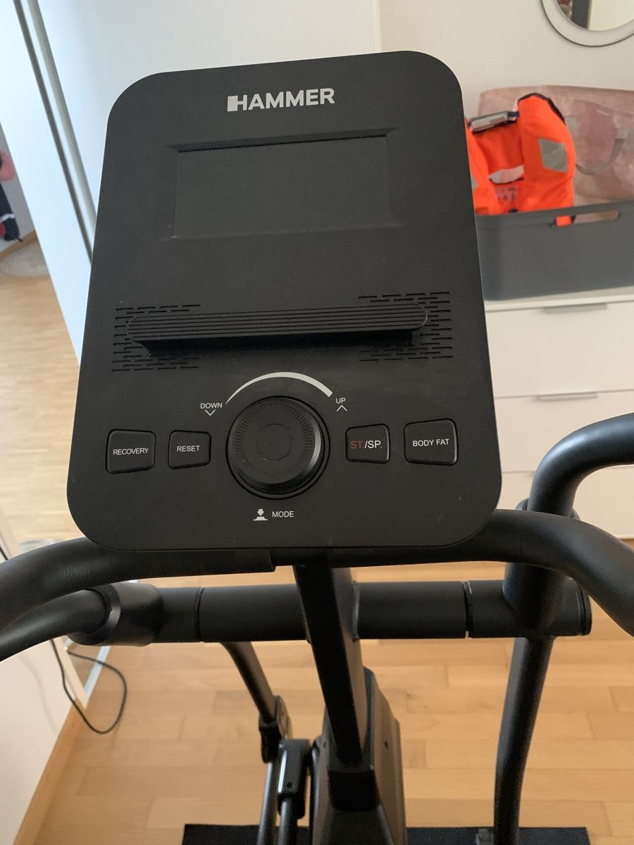 Hometrainer: Hammer Crosstrainer inkl. Bodenmatte – Usato da Kreuzlingen venduto da bia_52rj 2