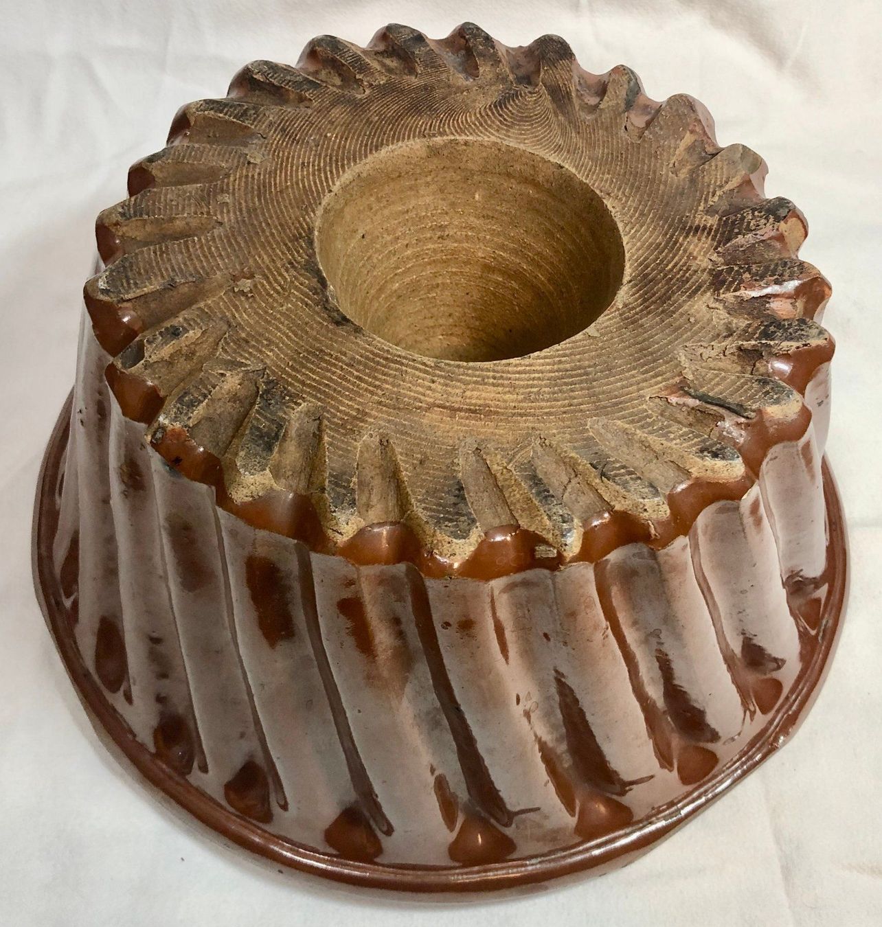 Teglie da forno: 2 sehr alte Gugelhopf - Backformen – Usato da Röschenz venduto da Sharjah 3