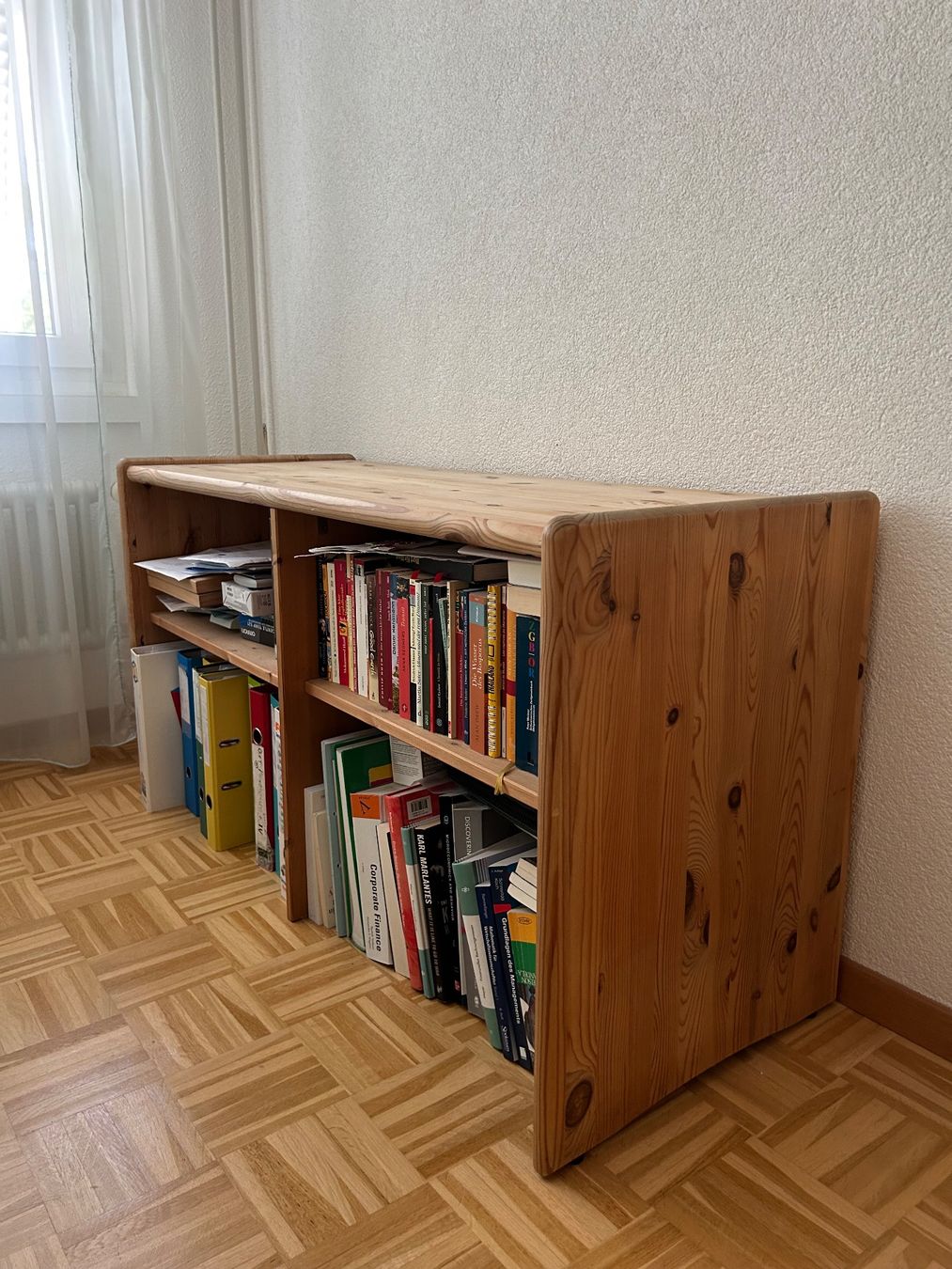 Regale: Bücherregal aus Holz – Gebraucht aus Zürich von erm_26gh