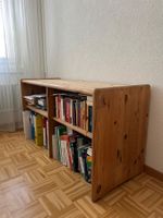 Bücherregal aus Holz
