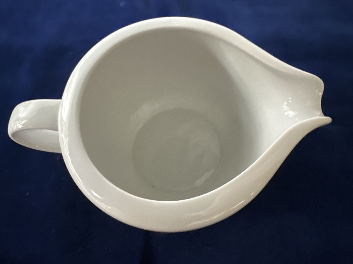 Caraffe: Suisse Langenthal Rahmkrüglein, Milchgiesser.  – Usato da Zürich venduto da Chaeffeler 1