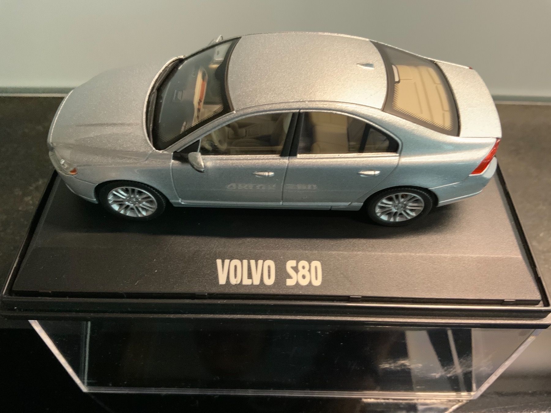 Volvo Modellautos: VOLVO S80 im Massstab 1:43 – Neu und originalverpackt aus Erlenbach im Simmental von Model_box 6