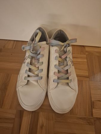 Coole Stitch Sneakers Gr. 41 Frühlingsschuhe