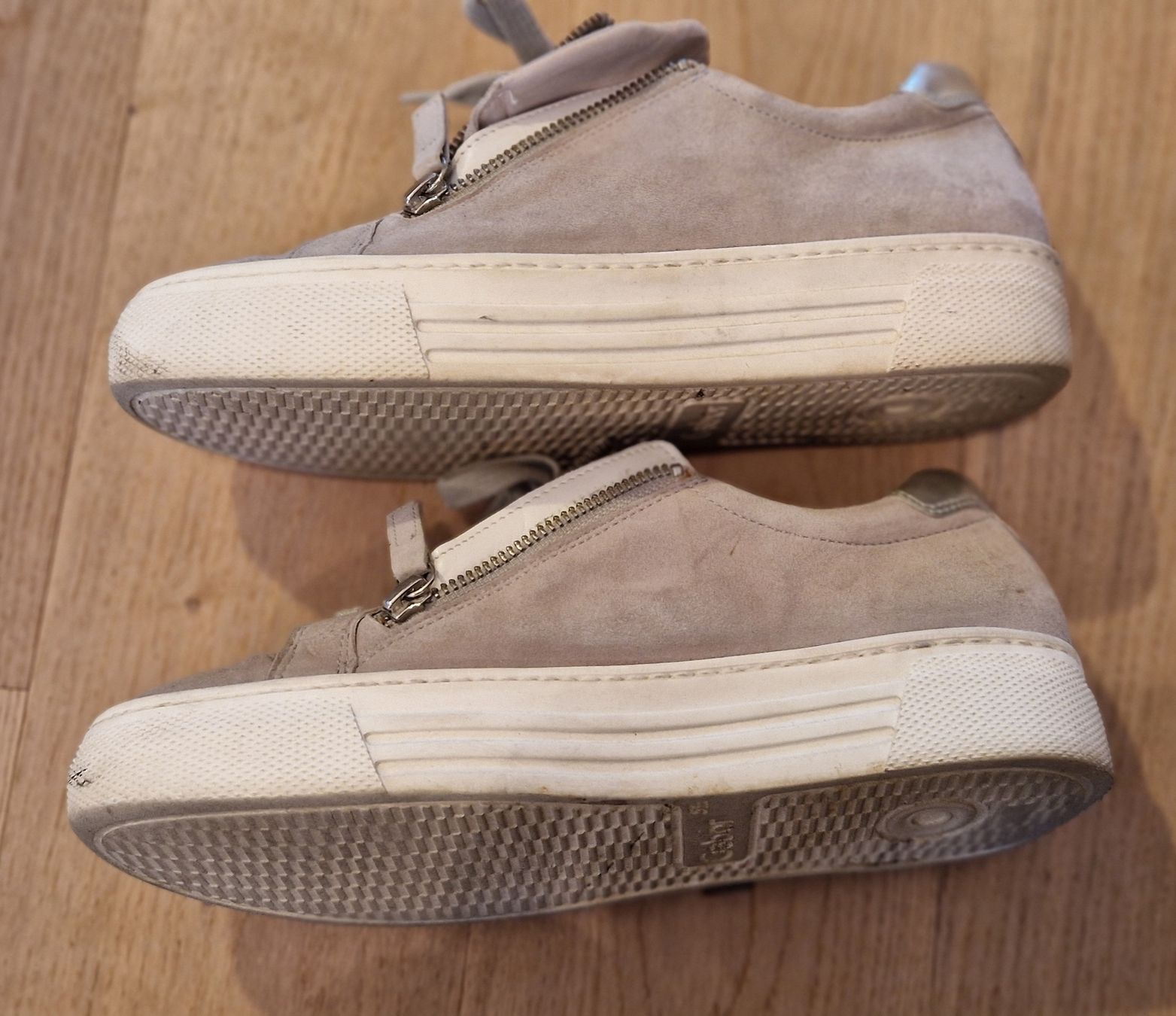 Gabor Scarpe da donna: Gabor Sneaker Gr. 38.5 Grau/silber, Reissverschluss – Usato da Gasel venduto da sale65 1