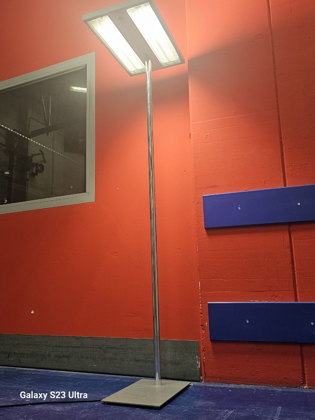 Lampade: 20 stehlampe Bewegungssensor !!Top Zustand!! – Usato da Dübendorf venduto da RDK8600