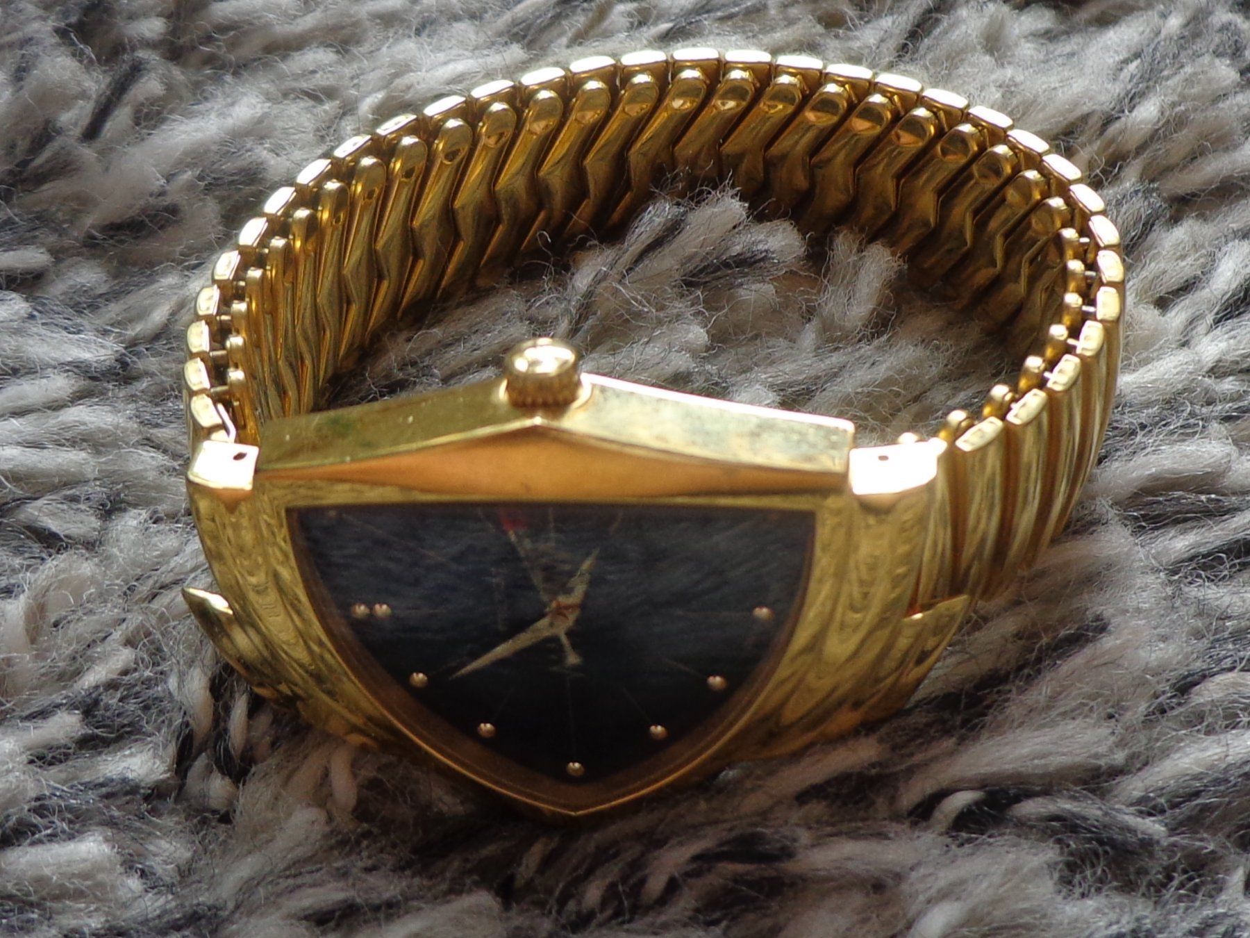 Hamilton Orologi: Montre Hamilton "Ventura" Quartz – Usato da Pully venduto da UCA01 2