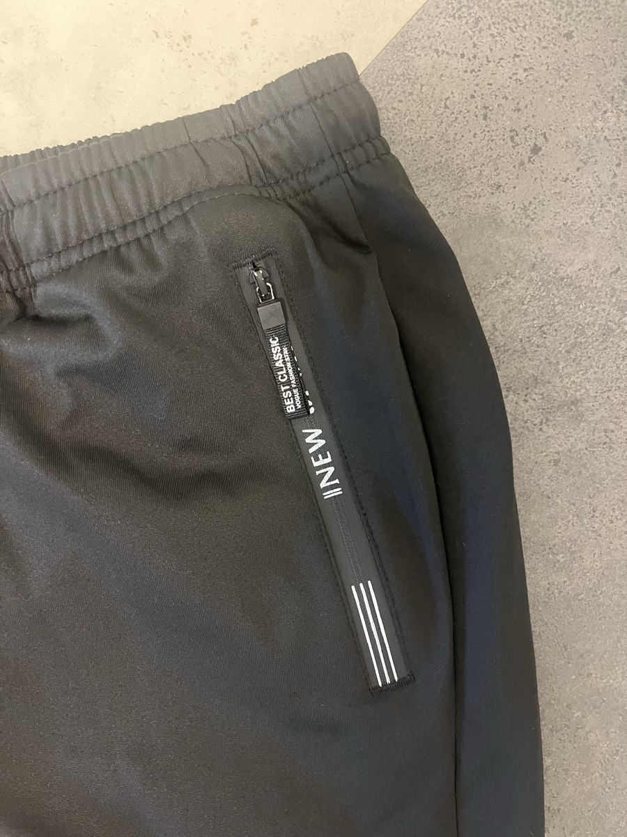 Pantaloni: Schwarzi Jogginghose Trainingshose – Nuovo (secondo la descrizione) da Luzern venduto da Boudin03 2