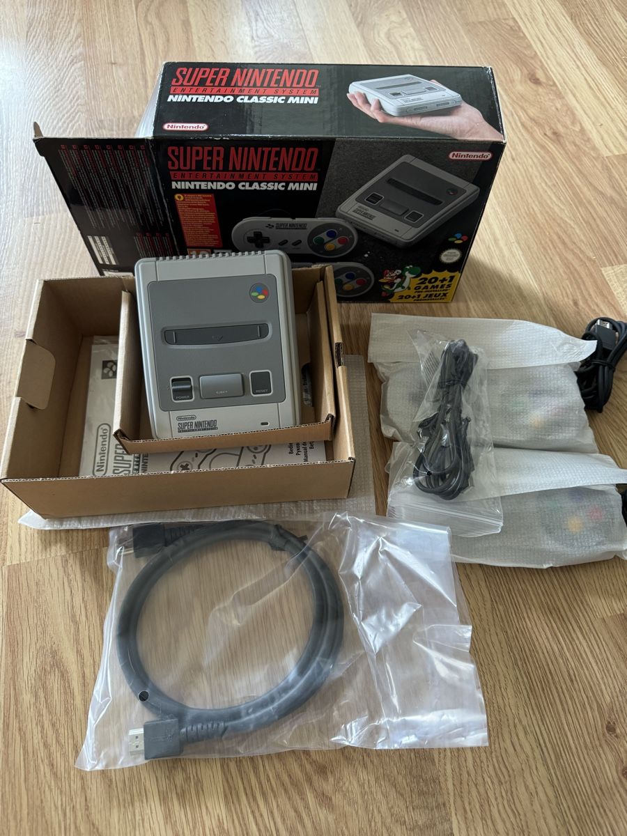 Nintendo Konsolen: Super Nintendo Snes Mini – Neu (gemäss Beschreibung) aus Untereggen von  4