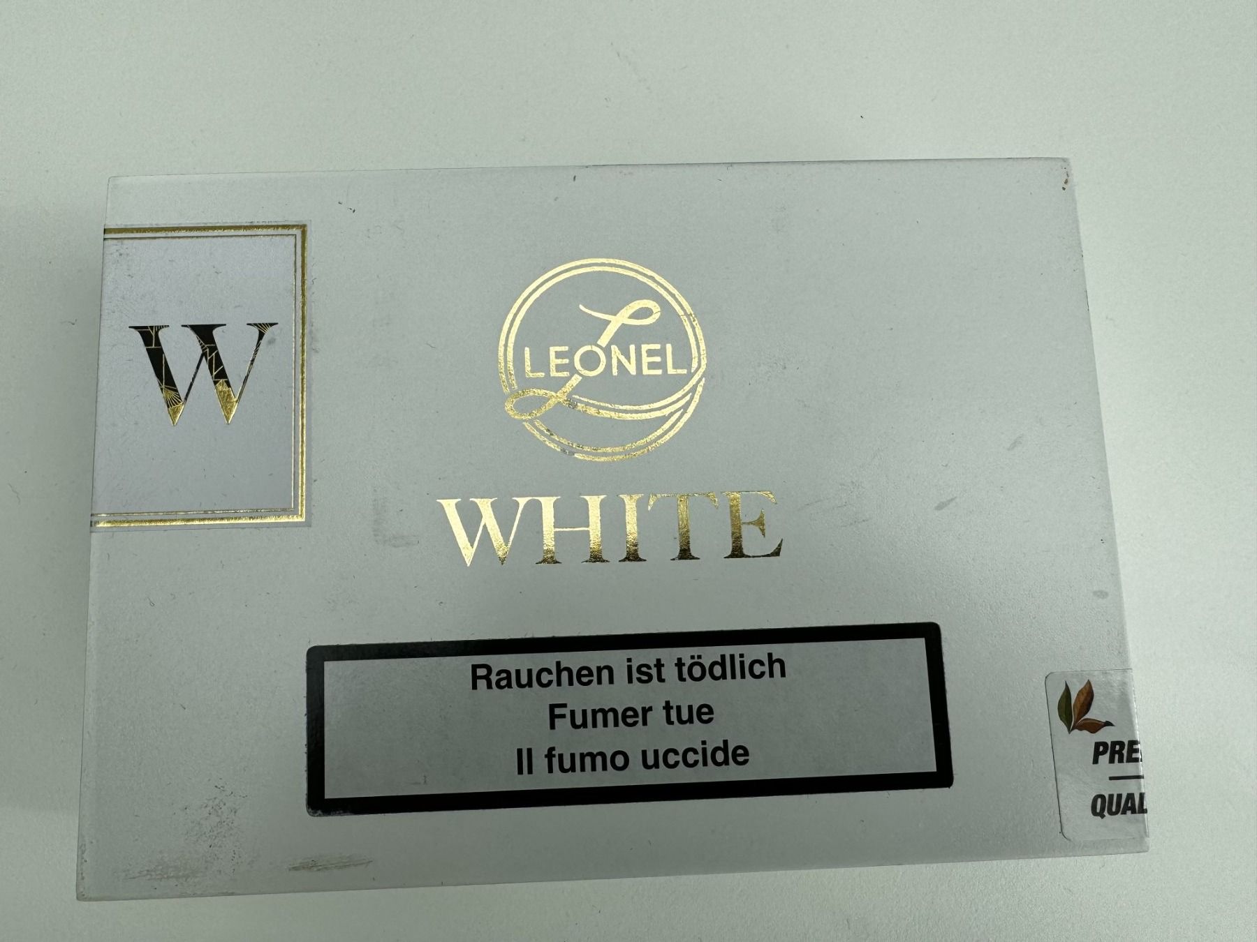Autres tabacs: Sehr schöne & elegante Zigarren-Box in Weiss, Leonel White – Neuf (Voir description) à Unterengstringen par Tnovus 1