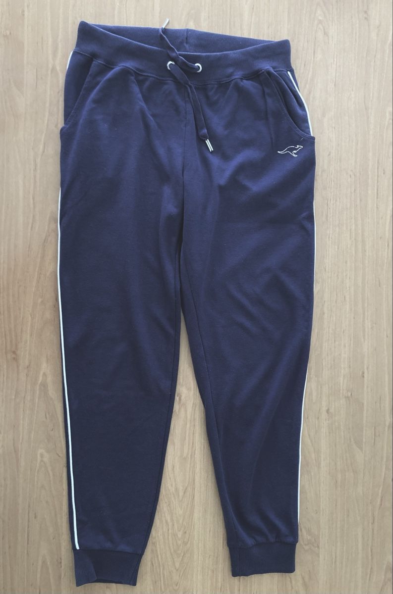 Pantaloni: Jogging Hose mit T.Shirt Gr.38 – Usato da Schüpfheim venduto da Seerose80 1