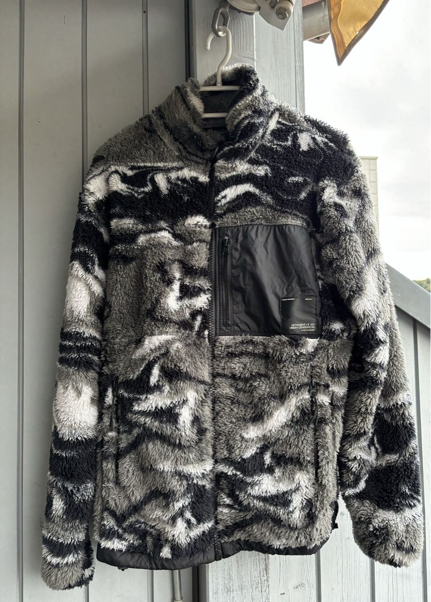 Pull&Bear Giacche: Weiche Teddyjacke von Pull & Bear Grösse M – Usato da Brugg AG venduto da ann_stf7